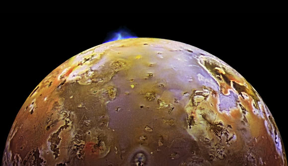 This image from NASA’s Galileo spacecraft shows a volcanic explosion on Io. Image credit: NASA / JPL / University of Arizon.