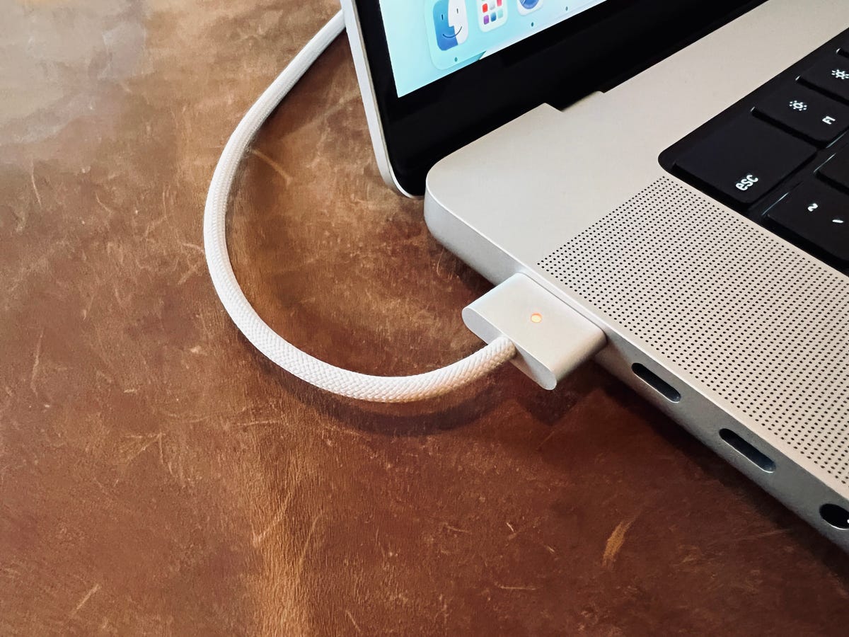 MagSafe port