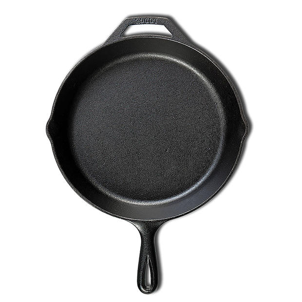 lodge cast iron skillet.jpg 